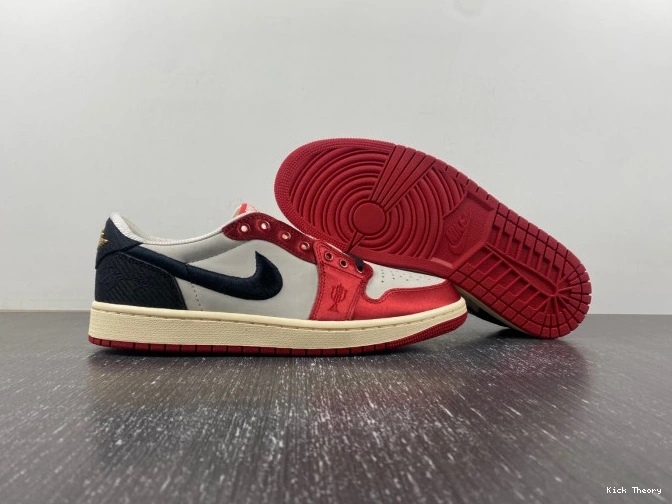 Kicked Out Shoe Store OG Room Trophy Air FN0432-100 Away Jordan 1 x Low 0713